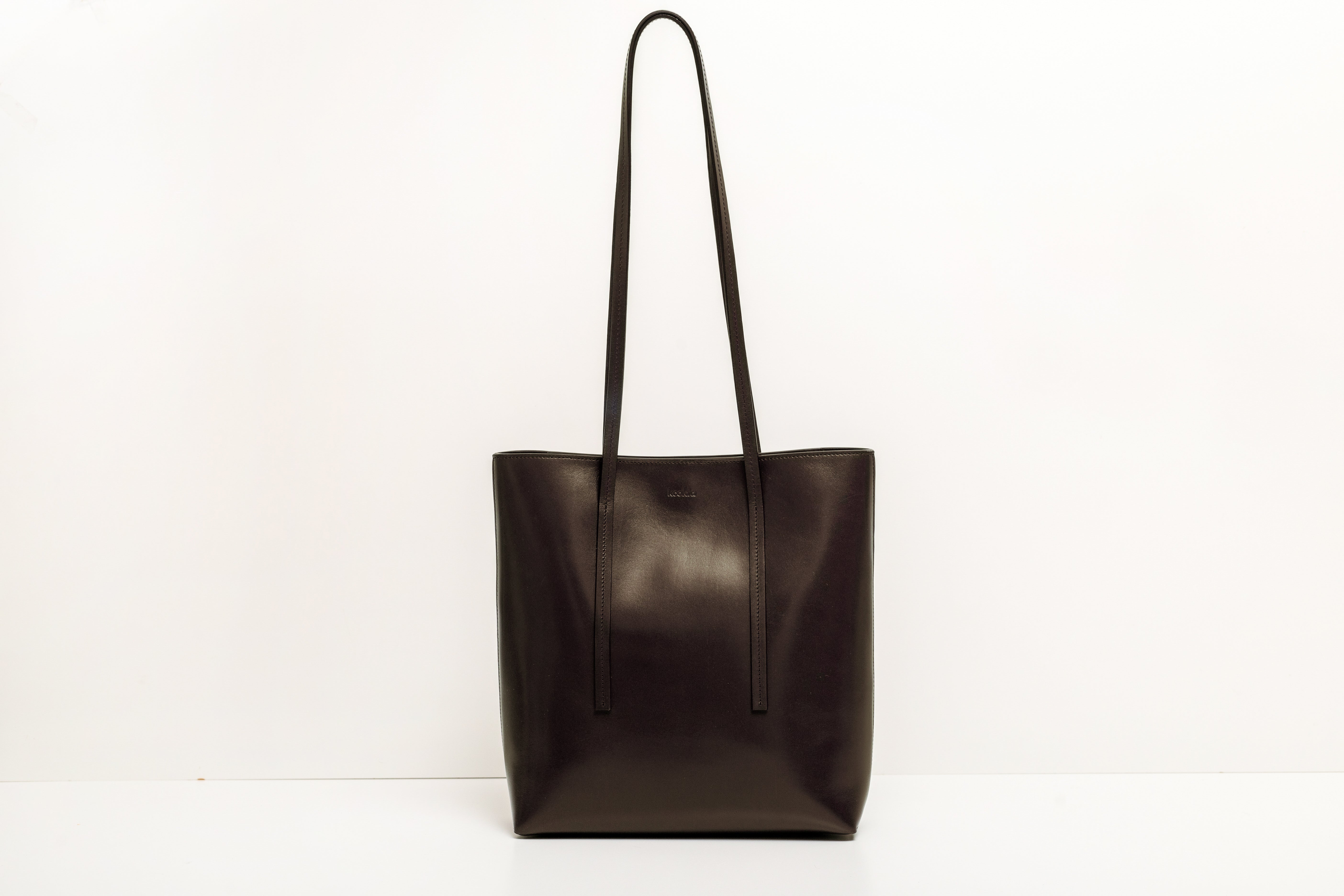 The Shoulder Tote